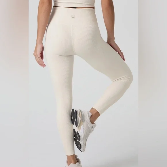 Vuori Inversion Ribbed Cream Marshmallow Leggings Size Small - Picture 4 of 9